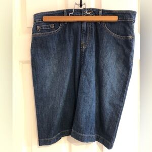 L. L. Bean Women‘s Favorite Fit Denim Skirt, Size 10, Length is 20 1/2”